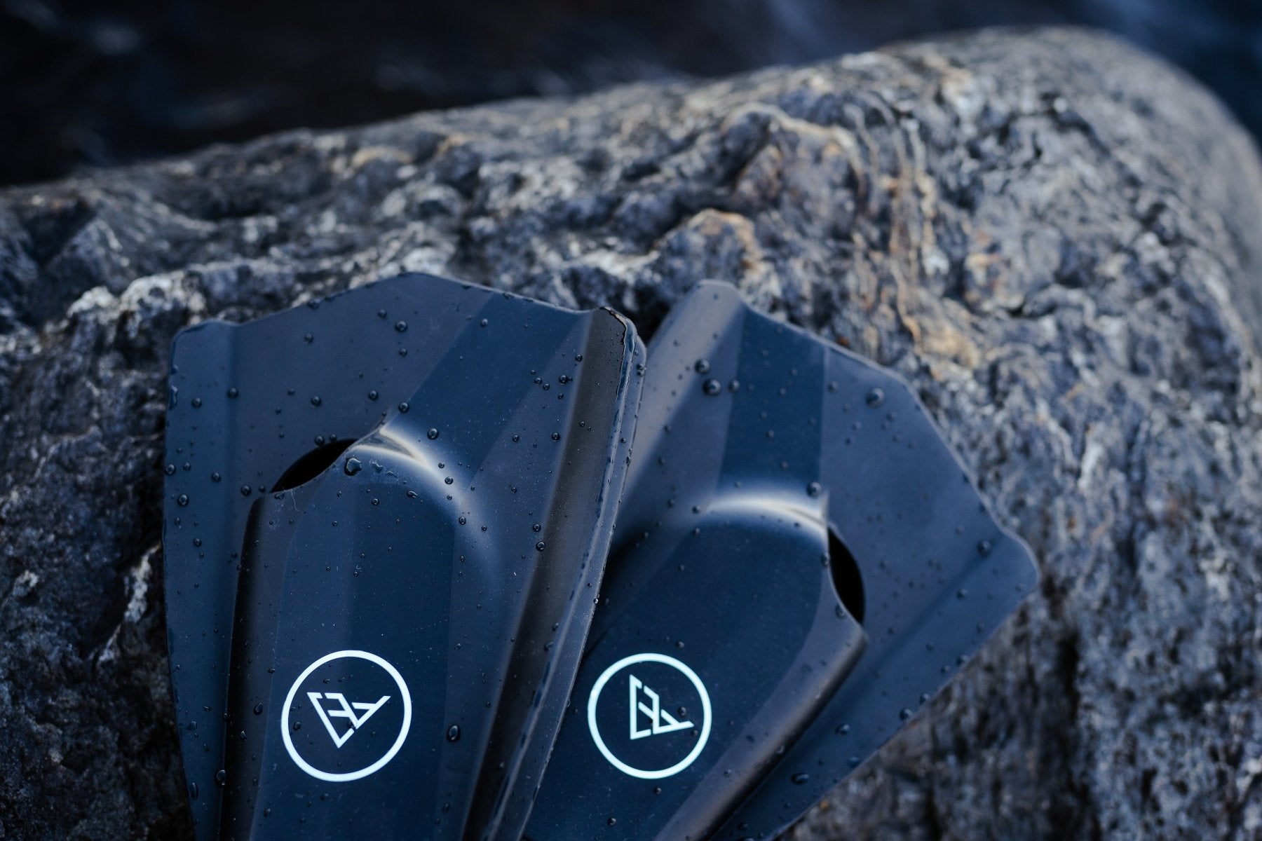 Aquafin uimaräpylät, musta - minttuAquaction