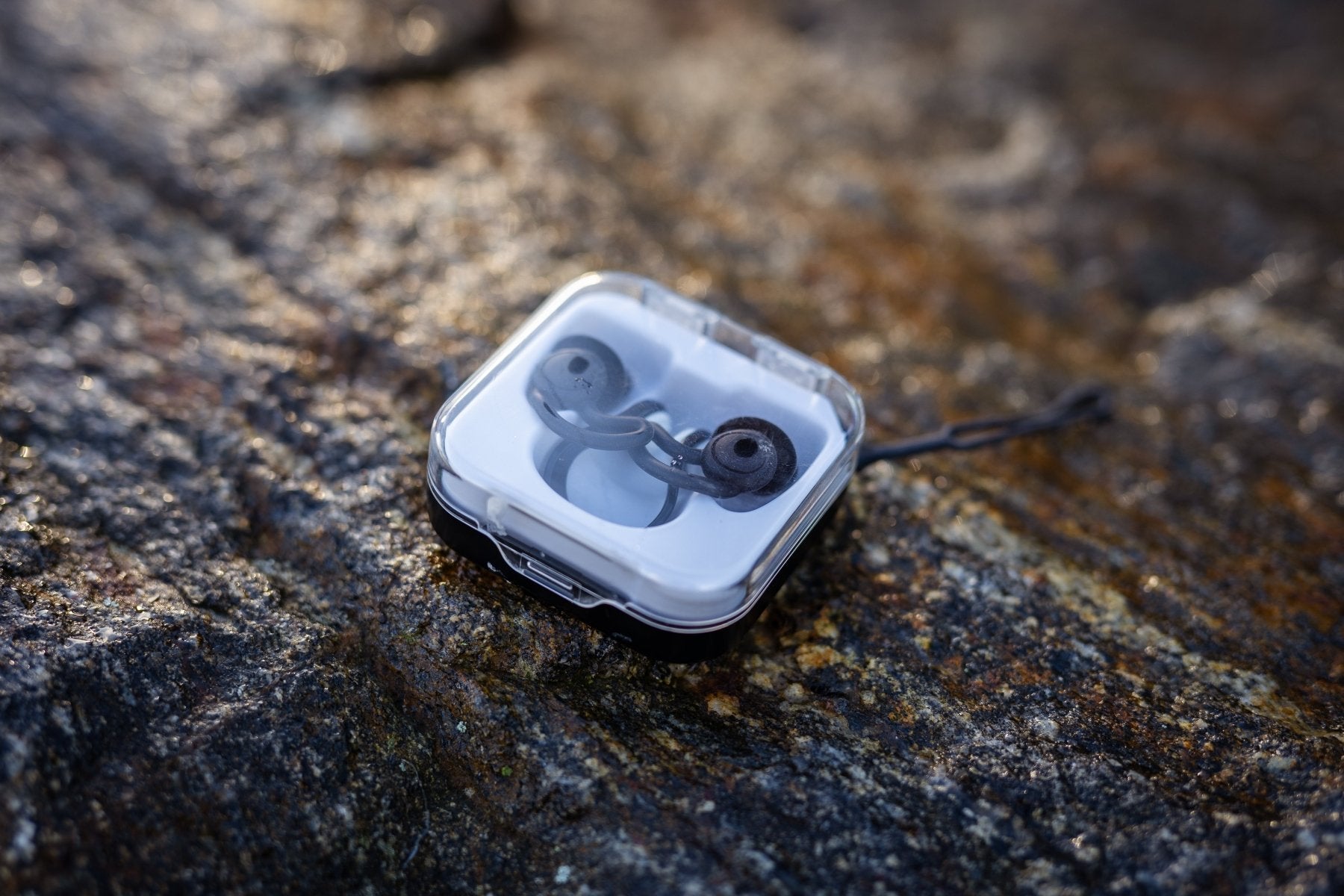 Essentials - uintipaketti – nenäklipsu & korvatulpat, uimalasikotelo ja silikoninen uimalakki