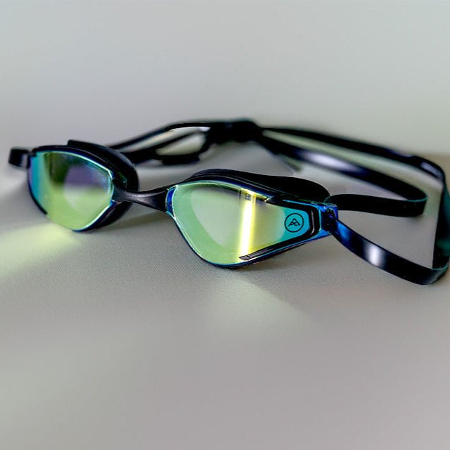 Optinen uimalasipaketti - uimalasit vahvuuksilla, uimalasikotelo, uimalakki & nenäklipsu&korvatulppa - setti - Aquaction