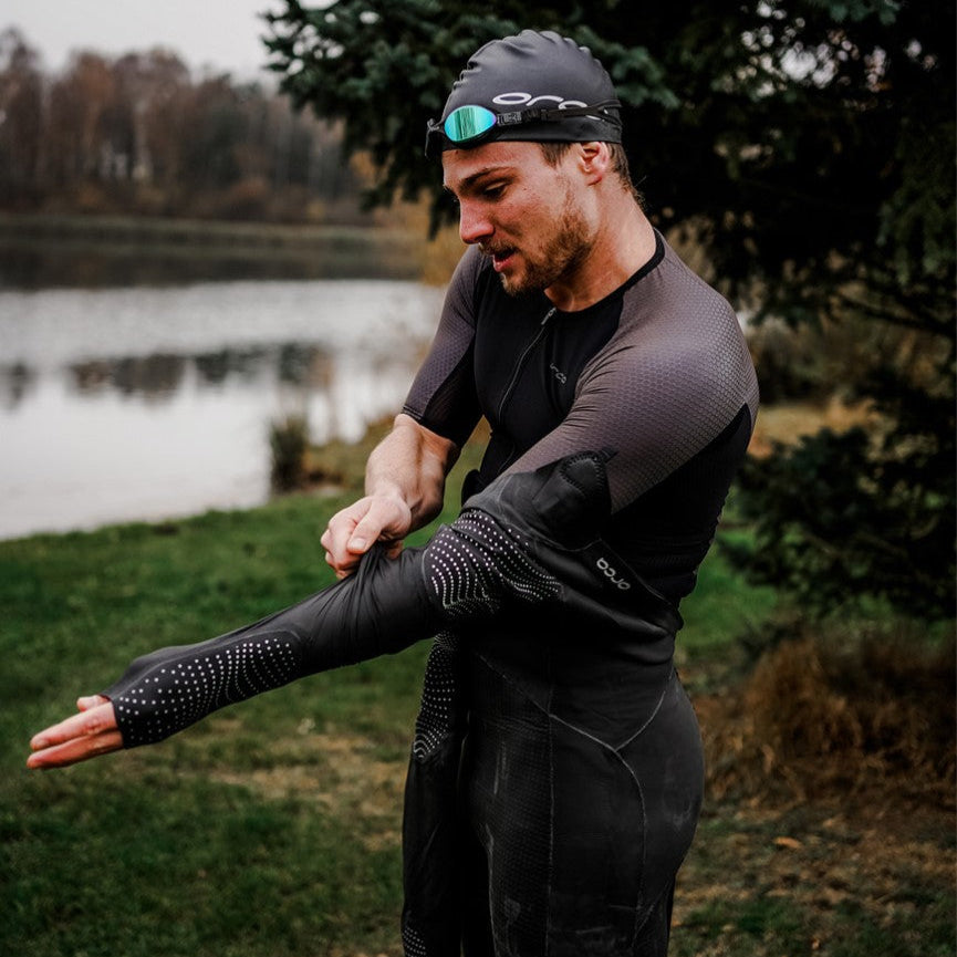 <a href="/en/collections/float-markapuvut" target="_blank" title="Float wetsuits"><strong>Athlex Float</strong></a>