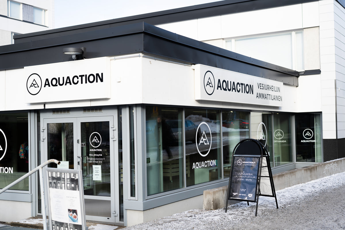 Aquactionin myymälä Kalevan uimahallin vieressä Tampereella