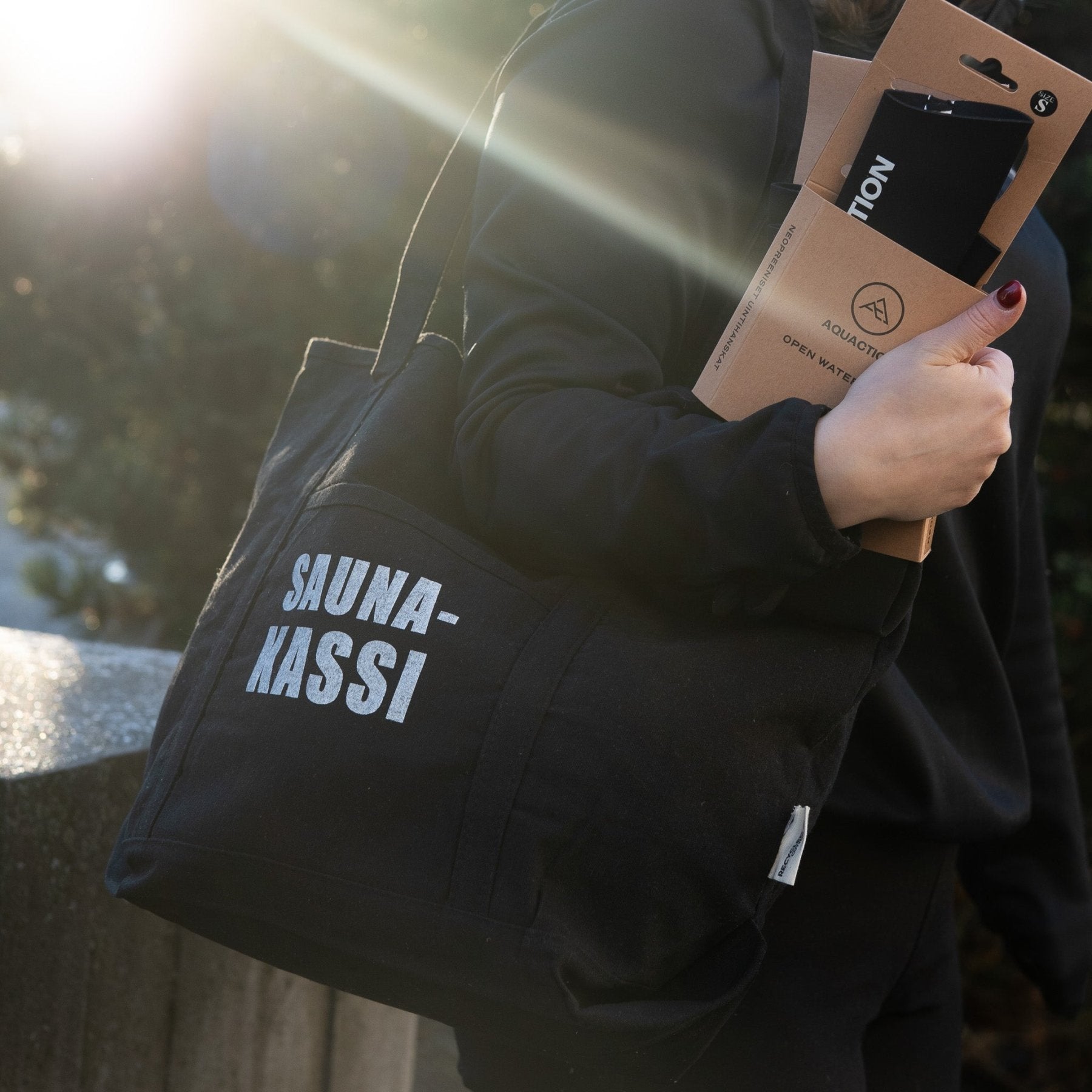 Aquaction saunakassi, mustaAquaction