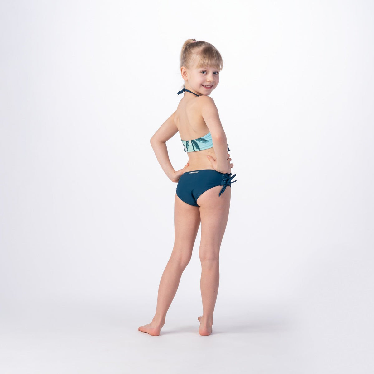Hali tyttöjen bikinit, palmukuosi