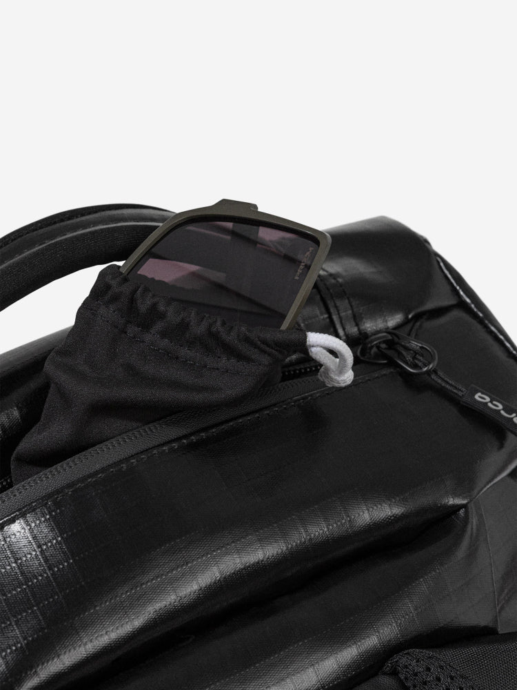 Orca Training Backpack, mustaOrca