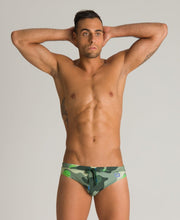Yoshi Brief miesten uimahousut, camoArena